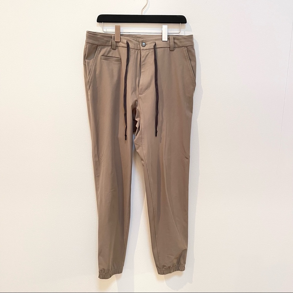 Lululemon Commission Joggers Beige Size 34